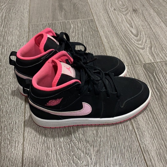 Jordan Girls’ Grade School - Picture 3 of 9